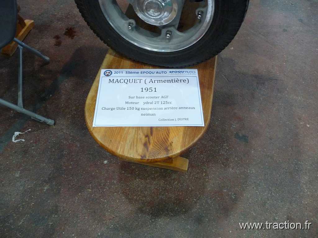 2011_epoquauto (78).jpg - 05/11/2011 - 69000 LYON - EPOQU'AUTO - 33ème Salon International Autos & Motos Anciennes - Motocar -  MACQUET (Armentière) - 1951